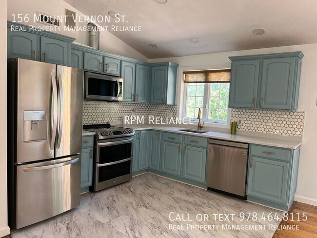 Building Photo - Charming 3 Bedroom, 2 3/4 Bath Home in Law...