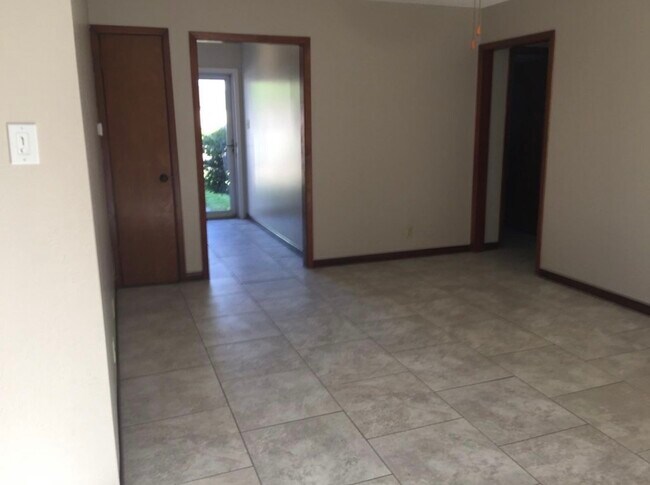 Foto del edificio - 320 Avenue F