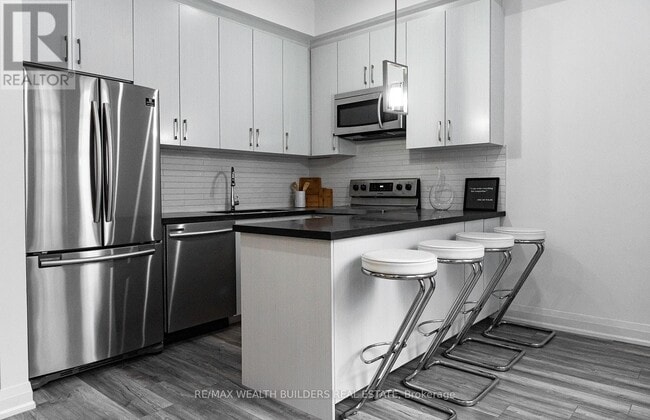 Photo du bâtiment - 213 Jarvis St