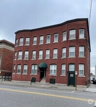 Building Photo - 95 Bridge St