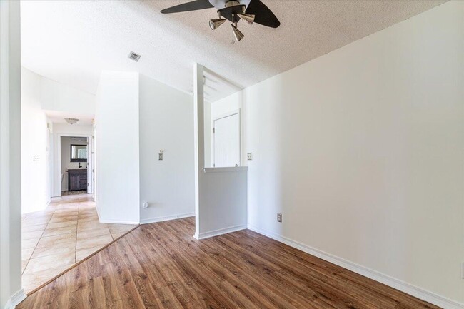 Building Photo - 2476 Cameron Way