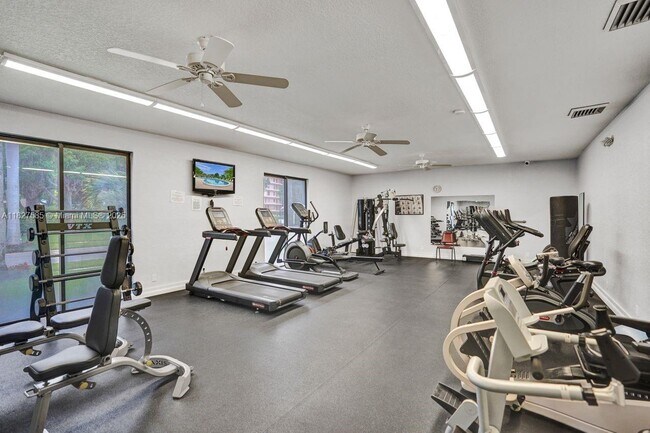 Building Photo - 14671 Bonaire Blvd