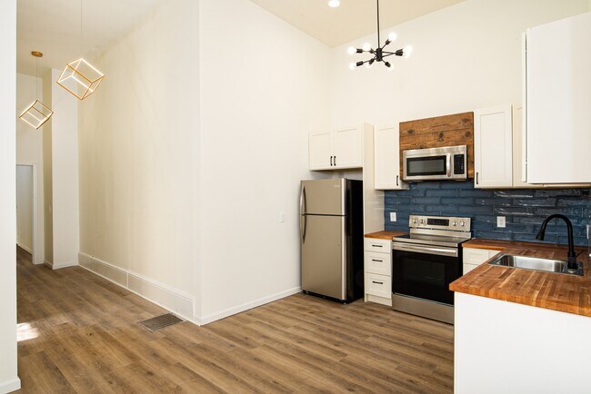 Foto del edificio - 530 W Montgomery St