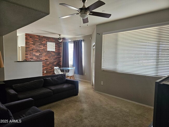 Foto del edificio - 3302 N 7th St
