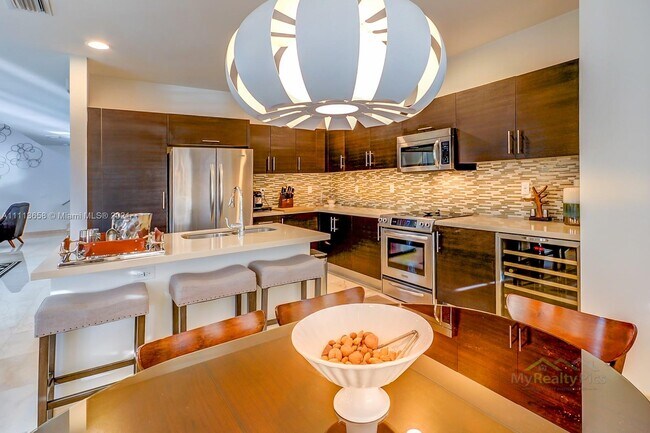 Foto del edificio - 6960 NW 104th Ct