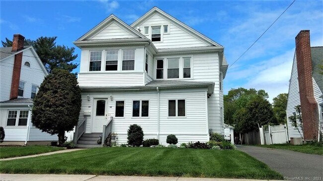 Foto del edificio - 60 Woodmere Rd