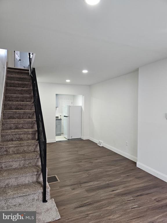 Foto del edificio - 3173 Salmon St