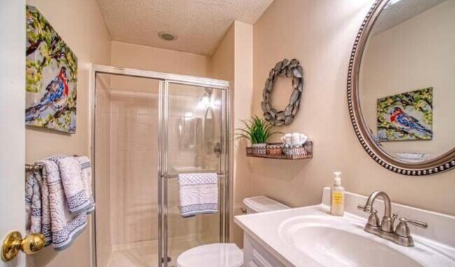 Foto del edificio - 12004 Golf Ridge Ct