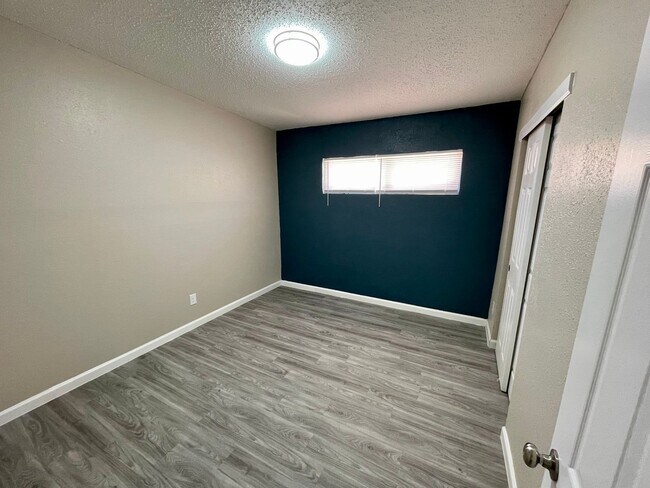 Foto del edificio - Great location!