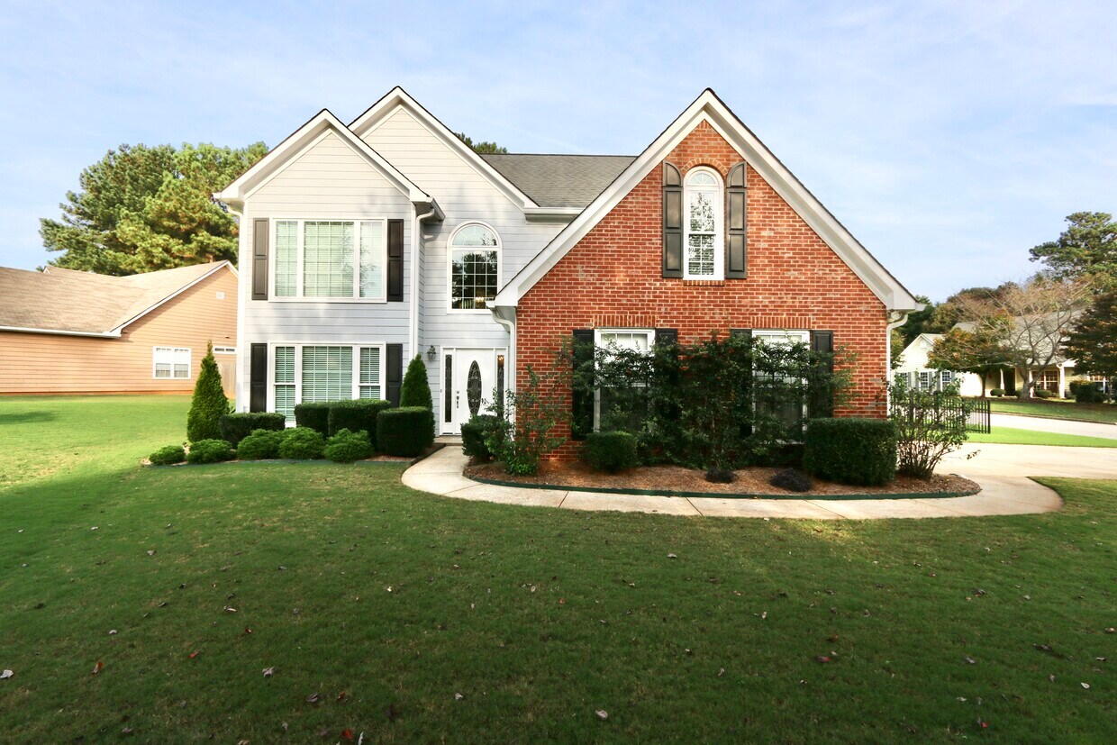 Primary Photo - 2735 Peachtree Parc Ln