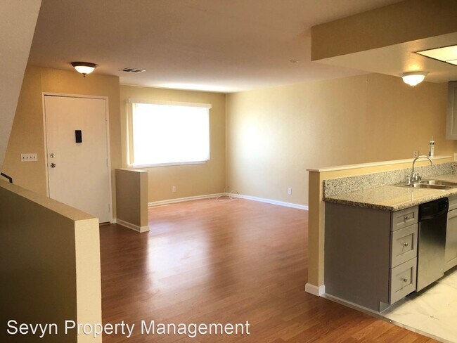 Building Photo - 2 br, 2 bath House - 5195 Walnut Ave. #6