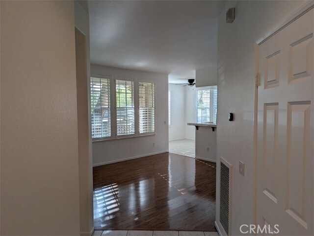 Foto del edificio - 27009 Channel Ln