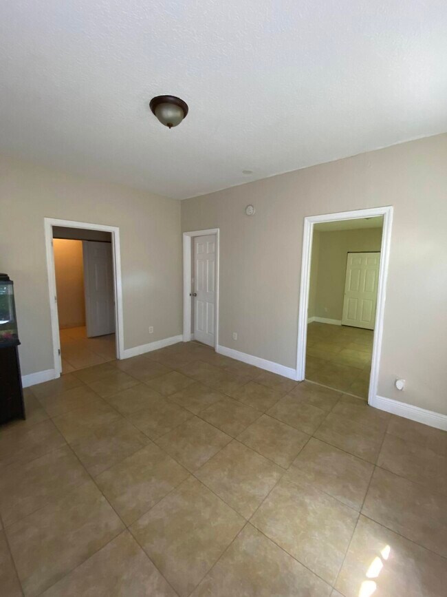 Foto del edificio - 3721 Henry Ave