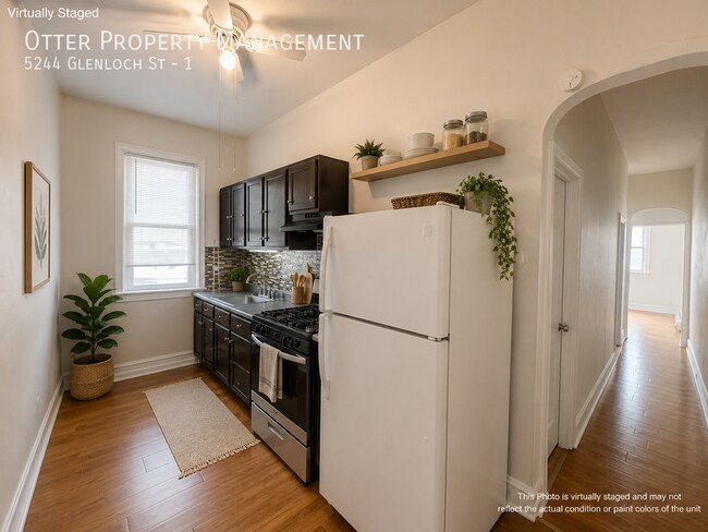 Foto del edificio - 5244 Glenloch St