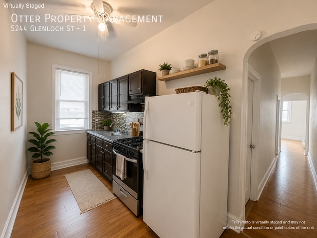 Building Photo - 5244 Glenloch St