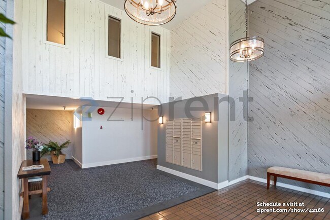 Foto del edificio - 400 Ortega Ave