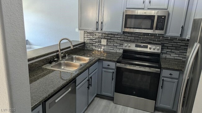 Building Photo - 3145 E Flamingo Rd