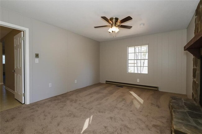 Foto del edificio - 8427 Attleboro Dr