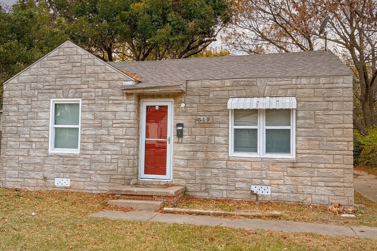 Photo - 517 E Rickenbacker Dr (Midwest City, OK)