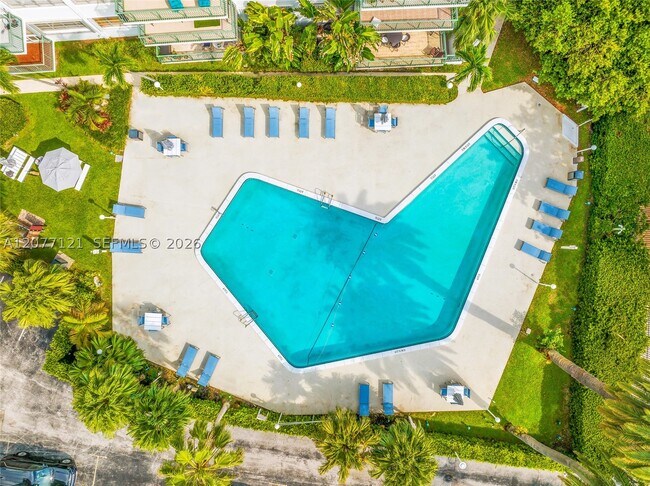 Foto del edificio - 1408 Brickell Bay Dr