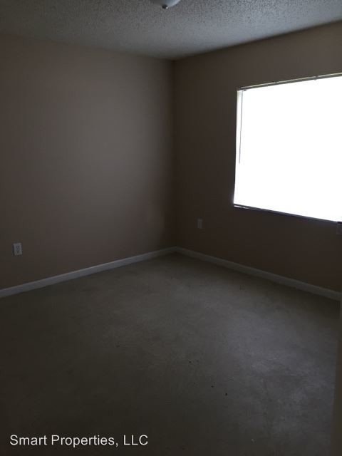 Building Photo - 2830 Skyview Dr