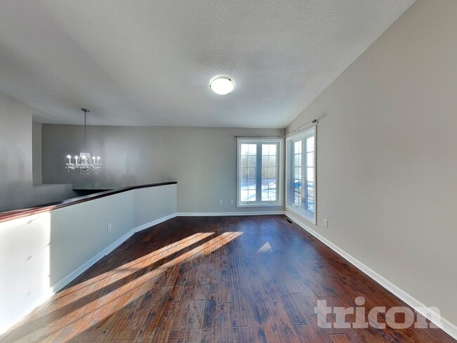 Building Photo - 1525 Independence Ave N