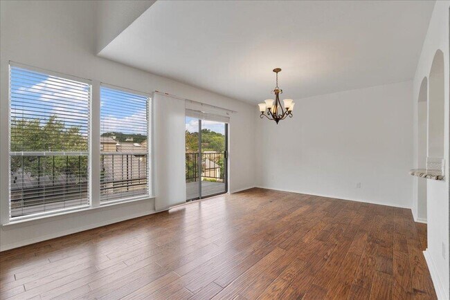 Foto del edificio - 1821 Westlake Dr