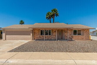 Building Photo - 10216 N 110th Ave