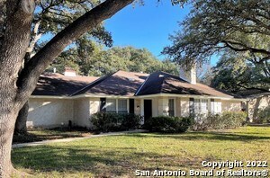 Foto del edificio - 3723 Twisted Oaks Dr