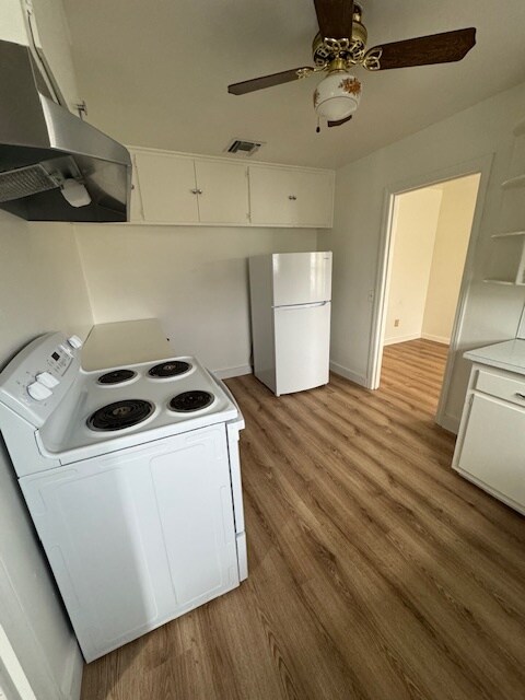Foto del edificio - 1321 NE 7th St