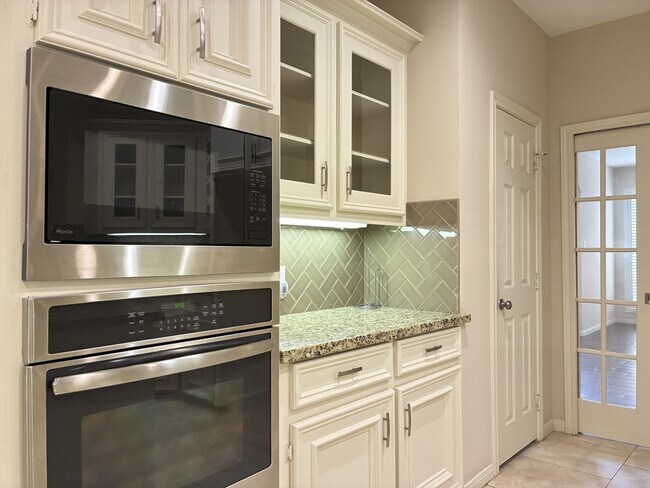 Building Photo - 14439 Reissen Ln