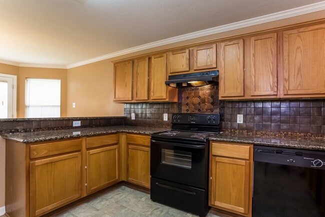 Foto del edificio - 10743 Jordan Heights Dr