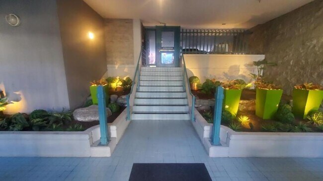 Foto del edificio - 3 bedroom in Seattle WA 98105