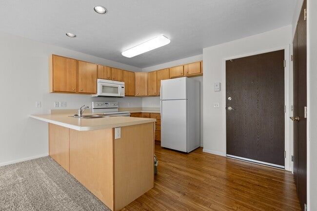 Highlands Ridge Apartments Kitchen - Highlands Ridge Apartments