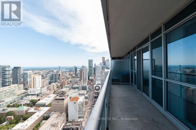 Photo du bâtiment - 386-4386 Yonge St