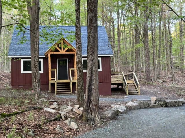 Primary Photo - 35 Pine Creek Rd