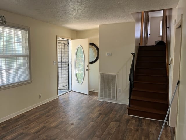 Building Photo - 3313 Panorama Dr