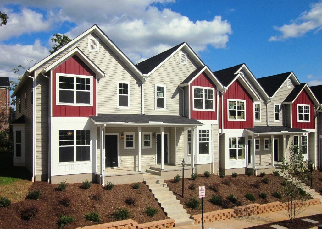 Charlottesville, 
                        , –
