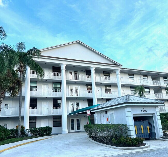 Foto del edificio - 3500 Whitehall Dr