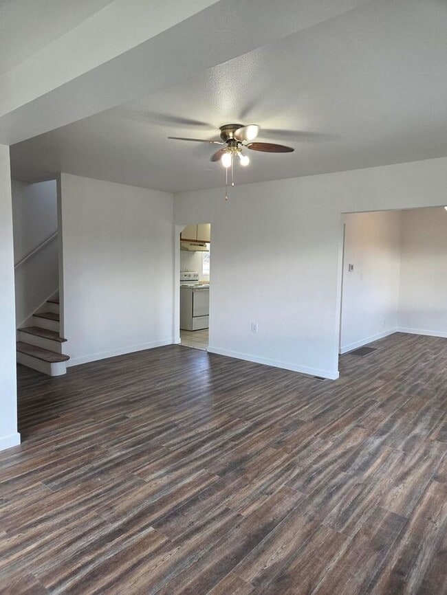 Foto del edificio - 3 Bed, 1.5 Bath Home in Tacoma! **MOVE IN SPECIAL** $500 OFF First Month Rent!!