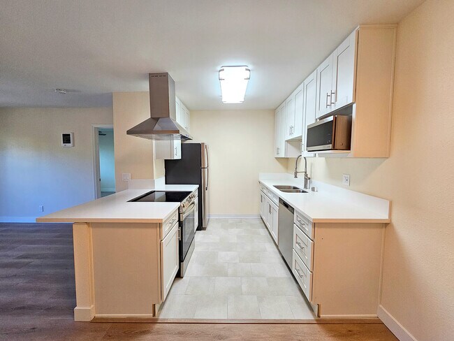 Foto del edificio - ? Parklane Apartments — Modern Living in Mira Mesa