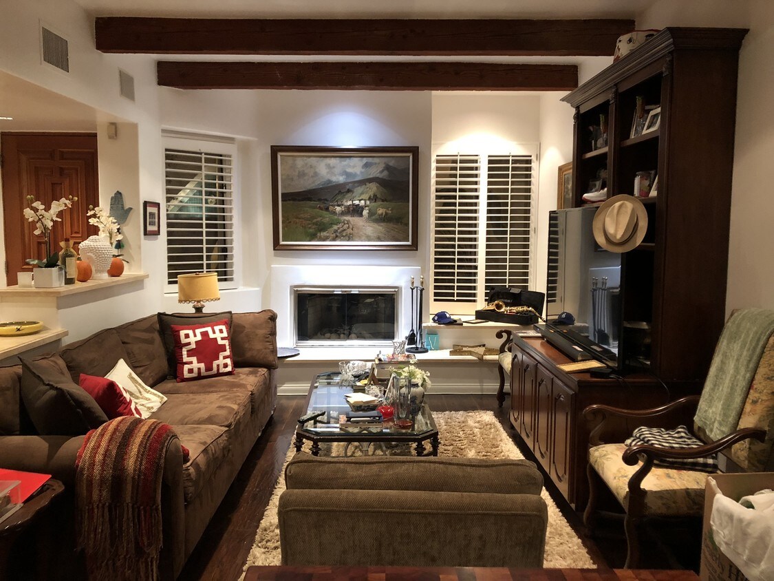 Foto principal - 15500 Sunset Blvd