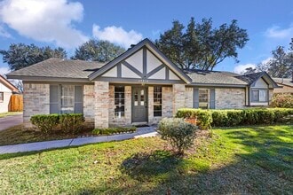 Building Photo - 29018 Elmwood Dr