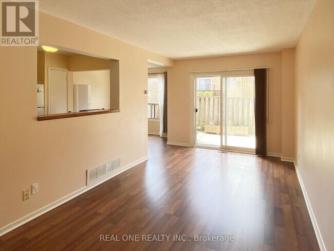 Building Photo - 41-41 Mississauga Vly Blvd