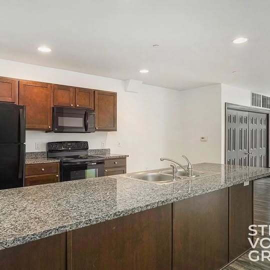 Foto del edificio - 600 7th St NW