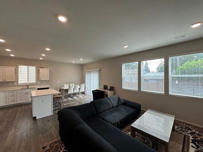 Foto del edificio - 930 Bradley St NE