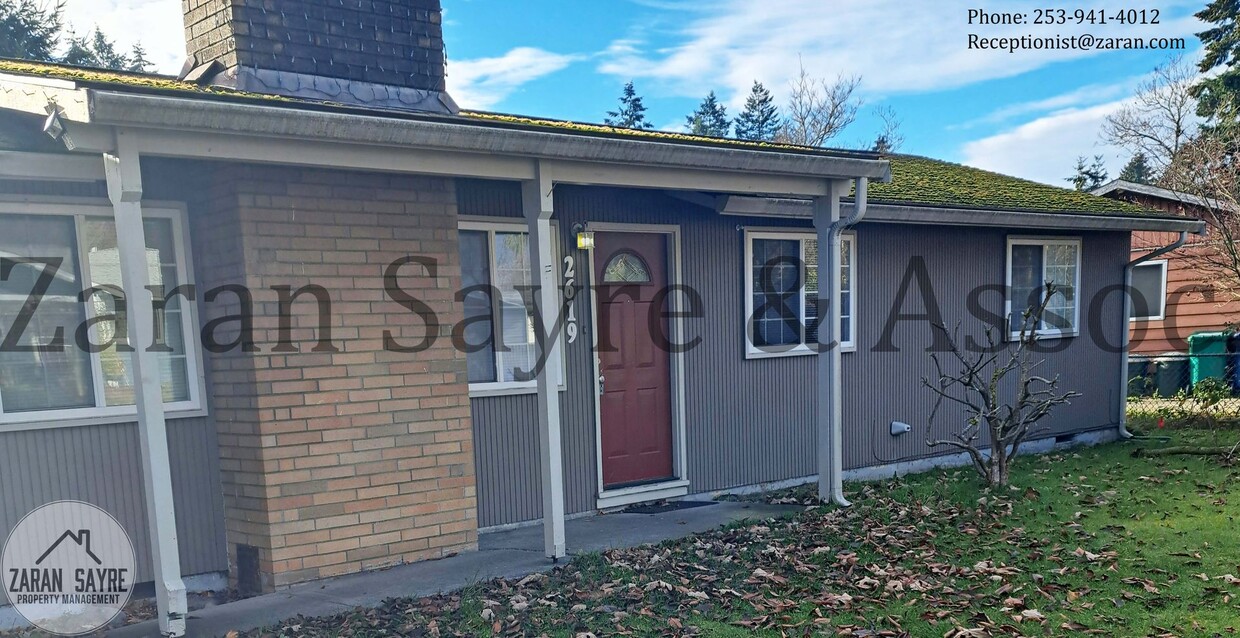 Primary Photo - 404 - Cozy Rambler in Federal Way with Lar...