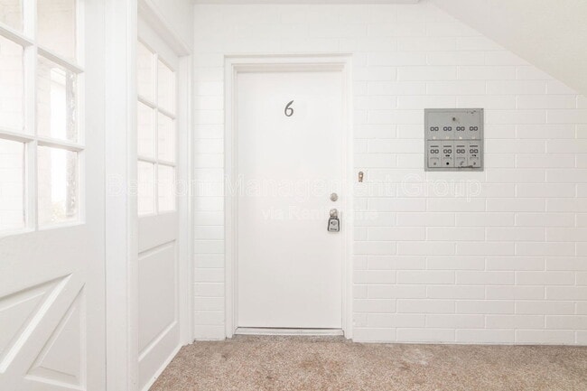 Building Photo - 96 Columbia St