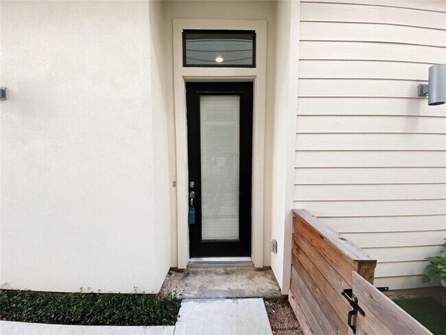 Foto del edificio - 78 N Hutcheson St