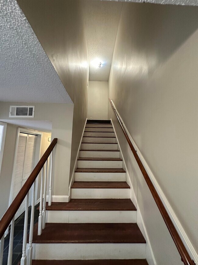 Foto del edificio - 443 N Highland St